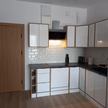 Apartment 5 *